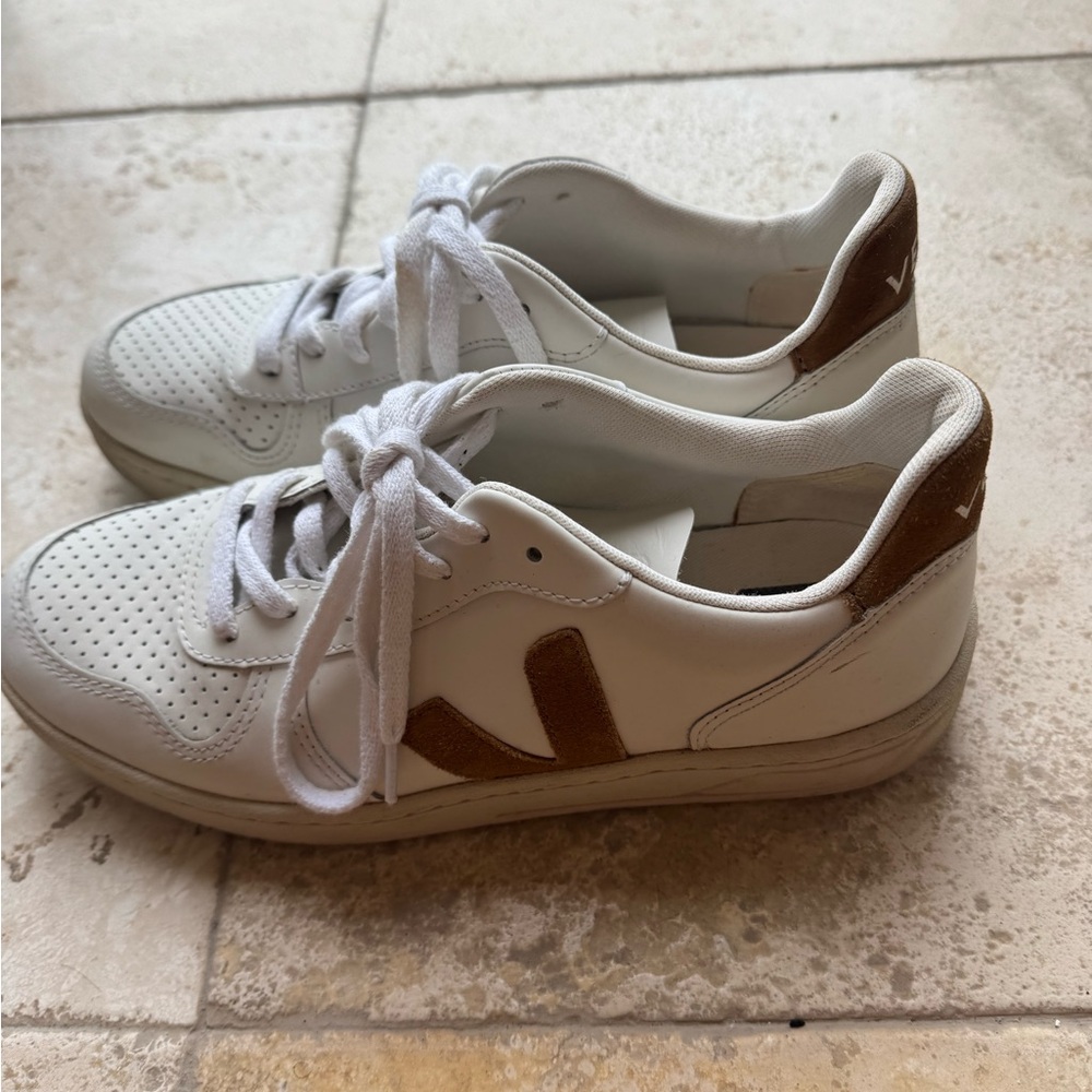 Veja Women's White and Tan Sneakers